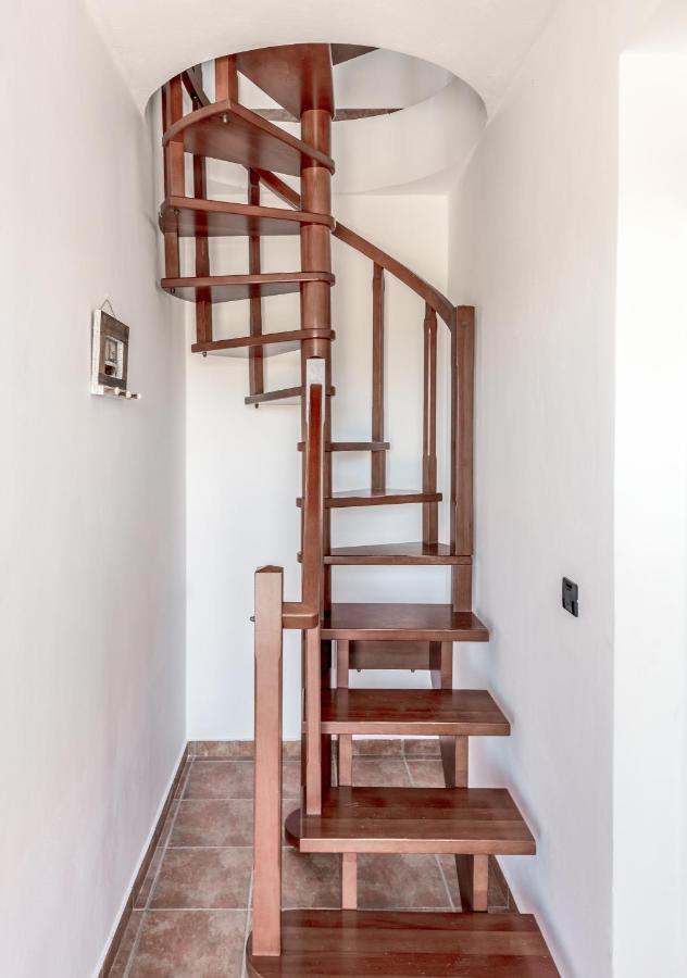 Akitos Maisonette Αδάμας Εξωτερικό φωτογραφία